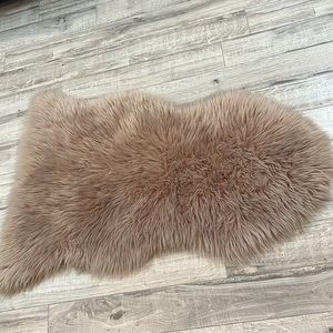 Blush pink rug Matt furry faux fur soft shaped floor luxe decor fuzzy light pink